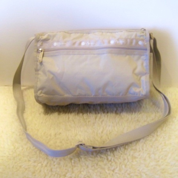 LeSportsac Heritage Deluxe Shoulder Satchel Crossbody Bag - Picture 3 of 8